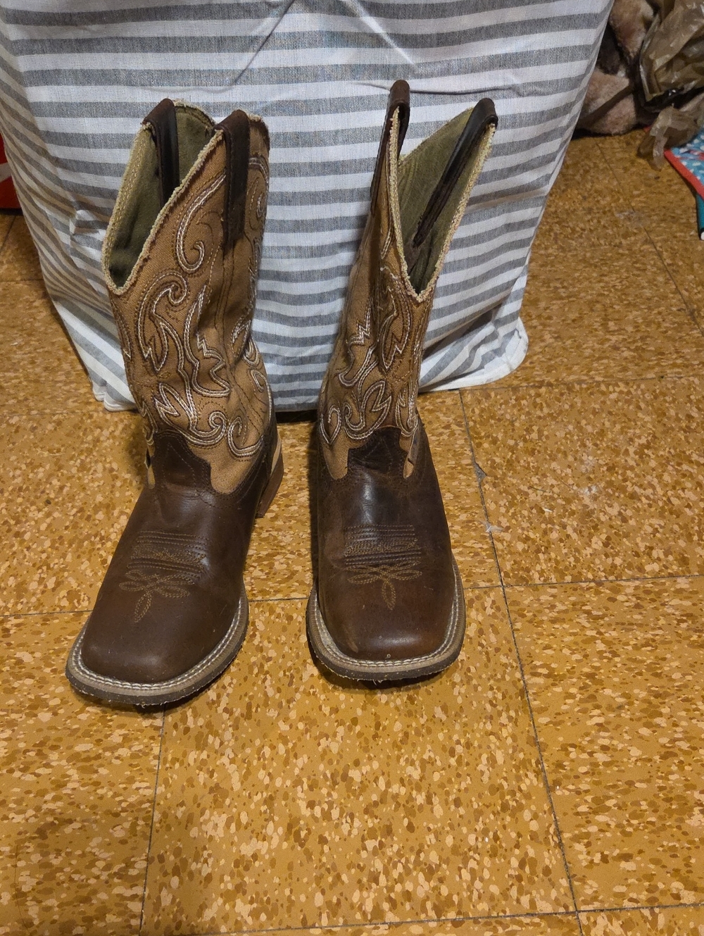 Laredo Brown Leather Western Boots with Black Insole